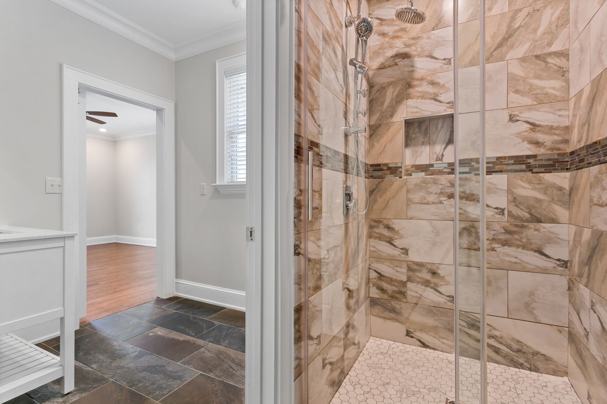  204 Crestwood Drive, Greenville, SC 29609 - 物件實景