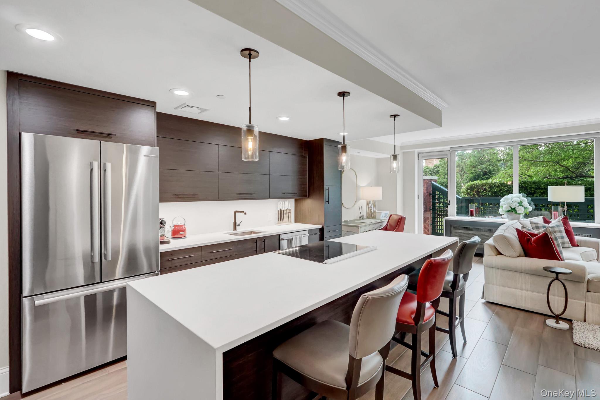  111 Cherry Valley Avenue, Garden City, NY, 11530 - 物件實景