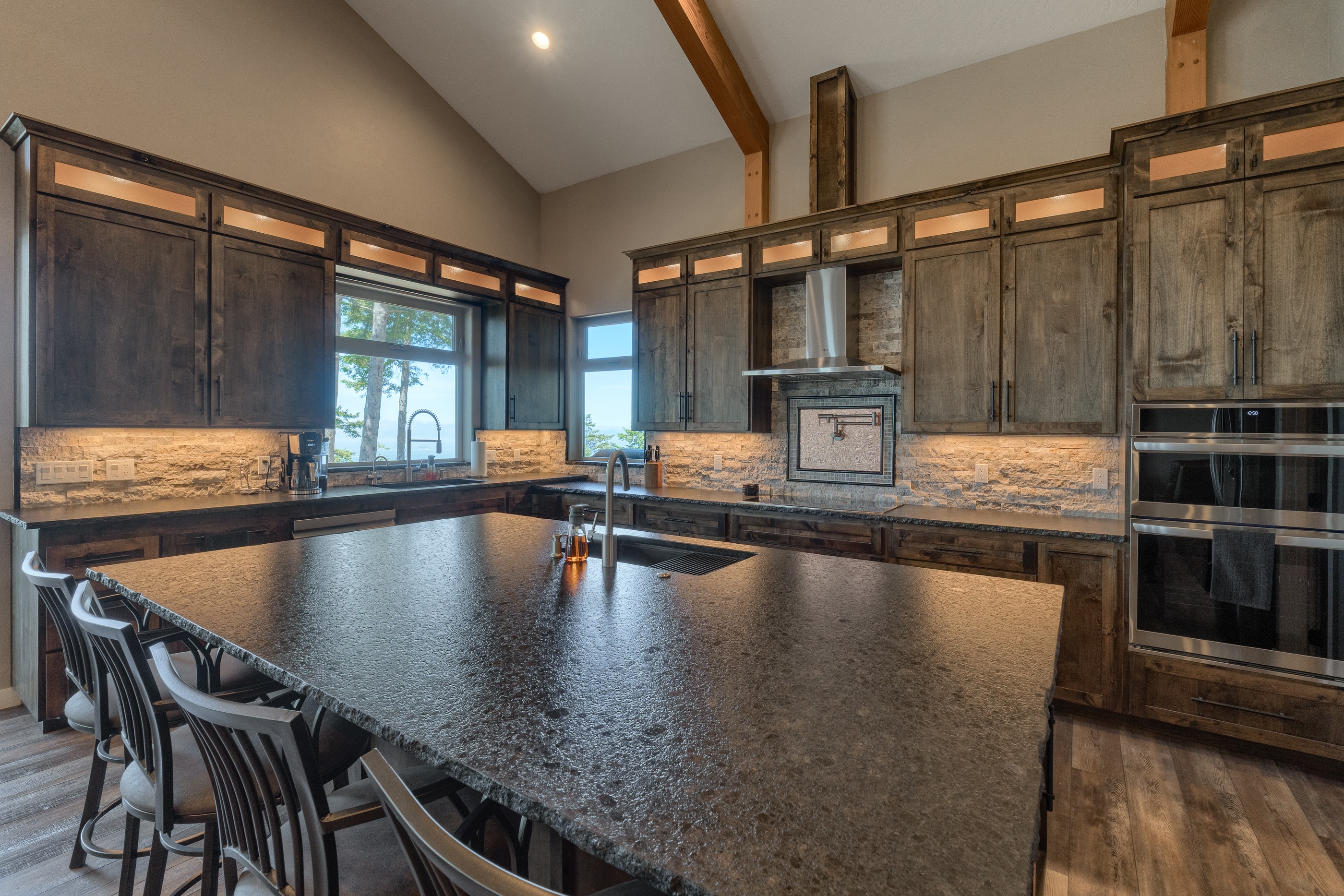  Majestic Ocean & Rogue River Views on 80 Acres - 物件實景