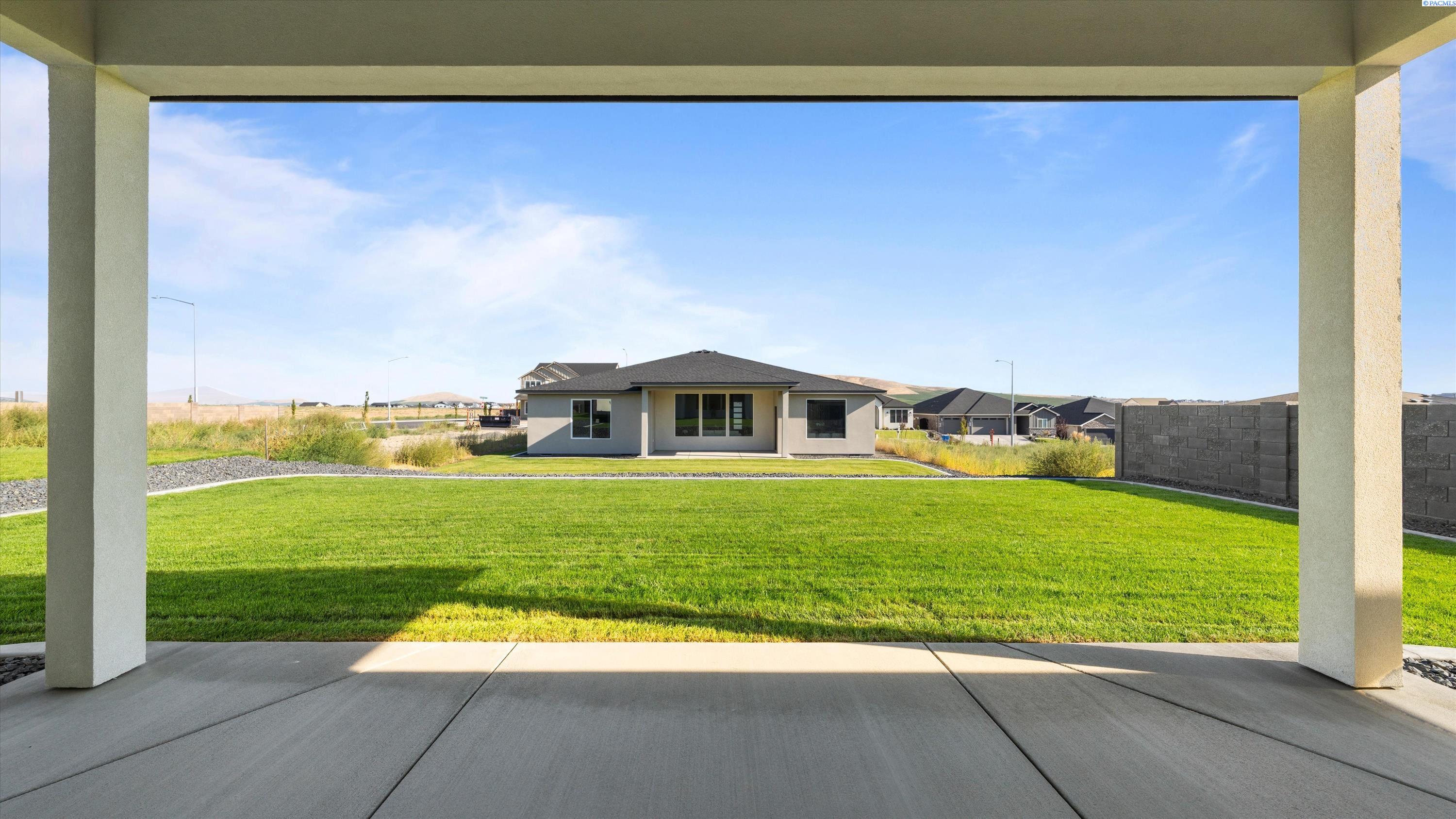 Richland, Washington, 99352, United States, 3 Bedrooms Bedrooms, ,2 BathroomsBathrooms,Residential,For Sale,2000656