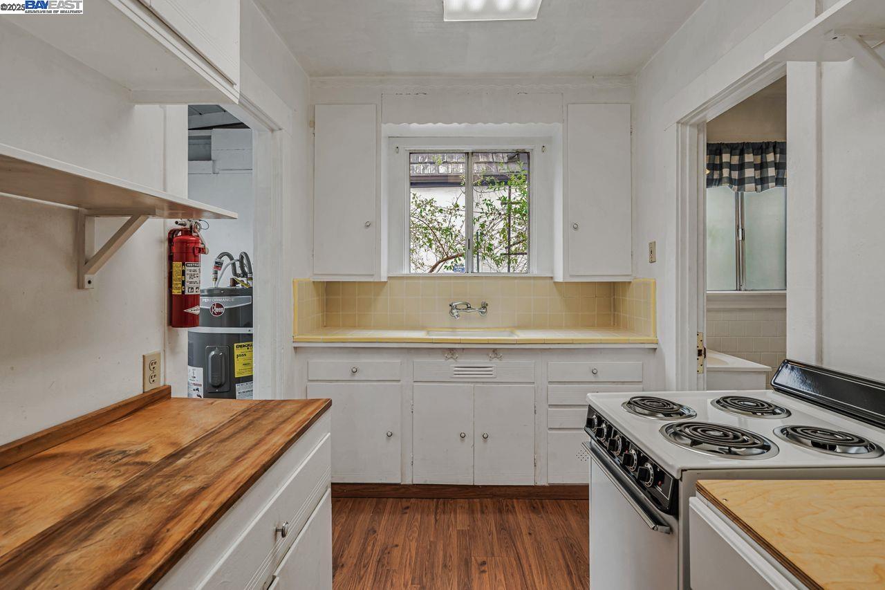 Alameda, California, 94501, United States, 1 Bedroom Bedrooms, ,1 BathroomBathrooms,Residential,For Sale,1917026