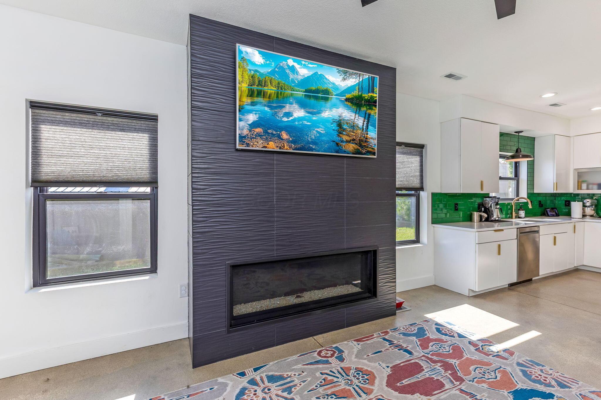 Buckeye Lake, Ohio, 43008, United States, 3 Bedrooms Bedrooms, ,3 BathroomsBathrooms,Residential,For Sale,1975089