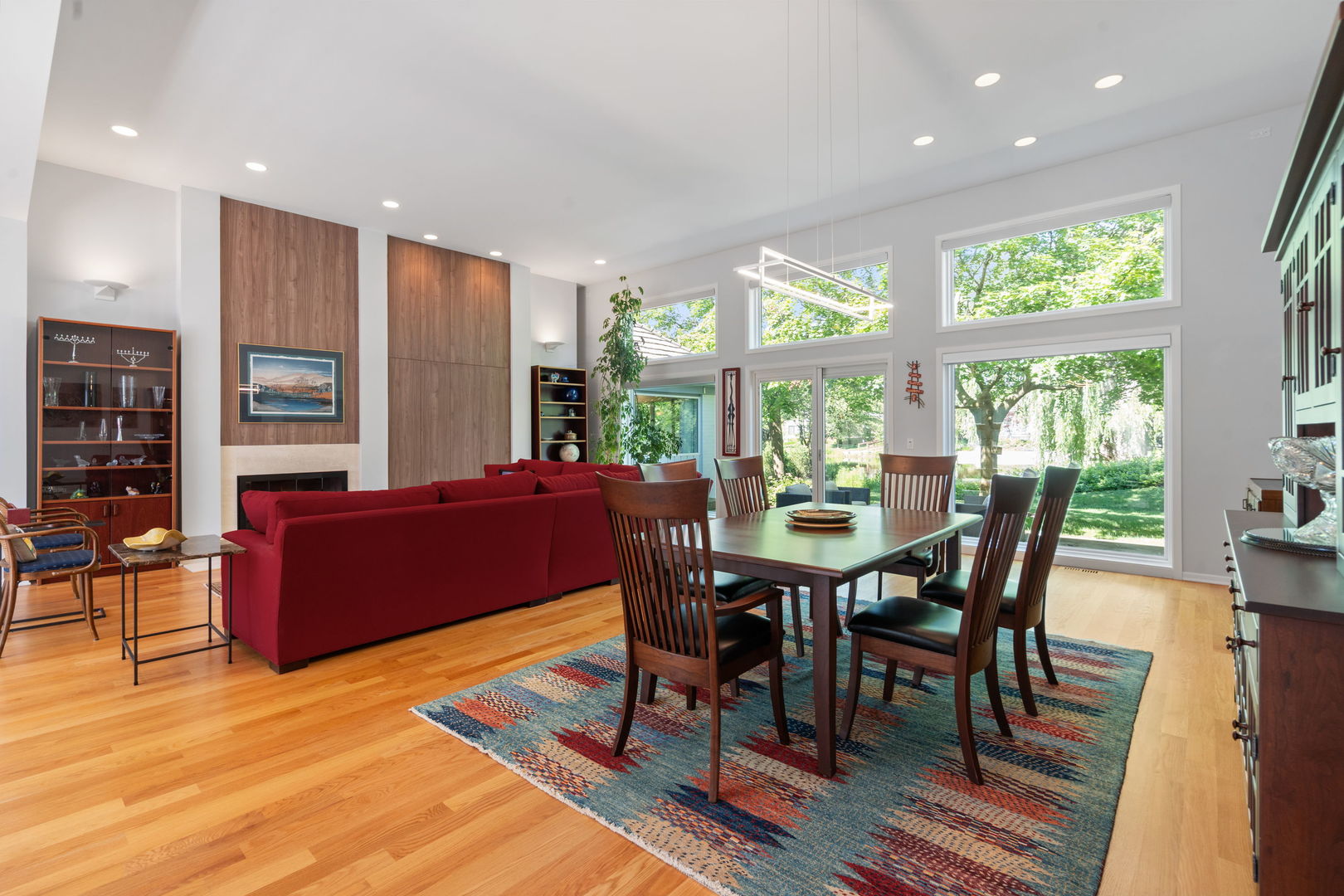 Highland Park, Illinois, 60035, United States, 2 Bedrooms Bedrooms, ,3 BathroomsBathrooms,Residential,For Sale,1903435