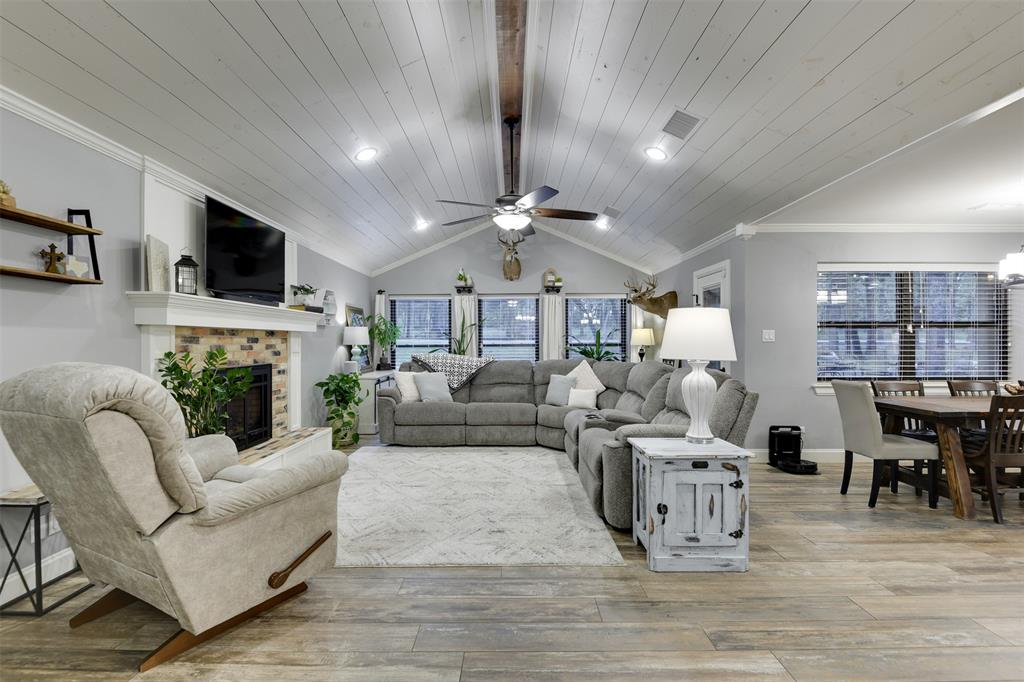 Alvarado, Texas, 76009, United States, 4 Bedrooms Bedrooms, ,2 BathroomsBathrooms,Residential,For Sale,1979414