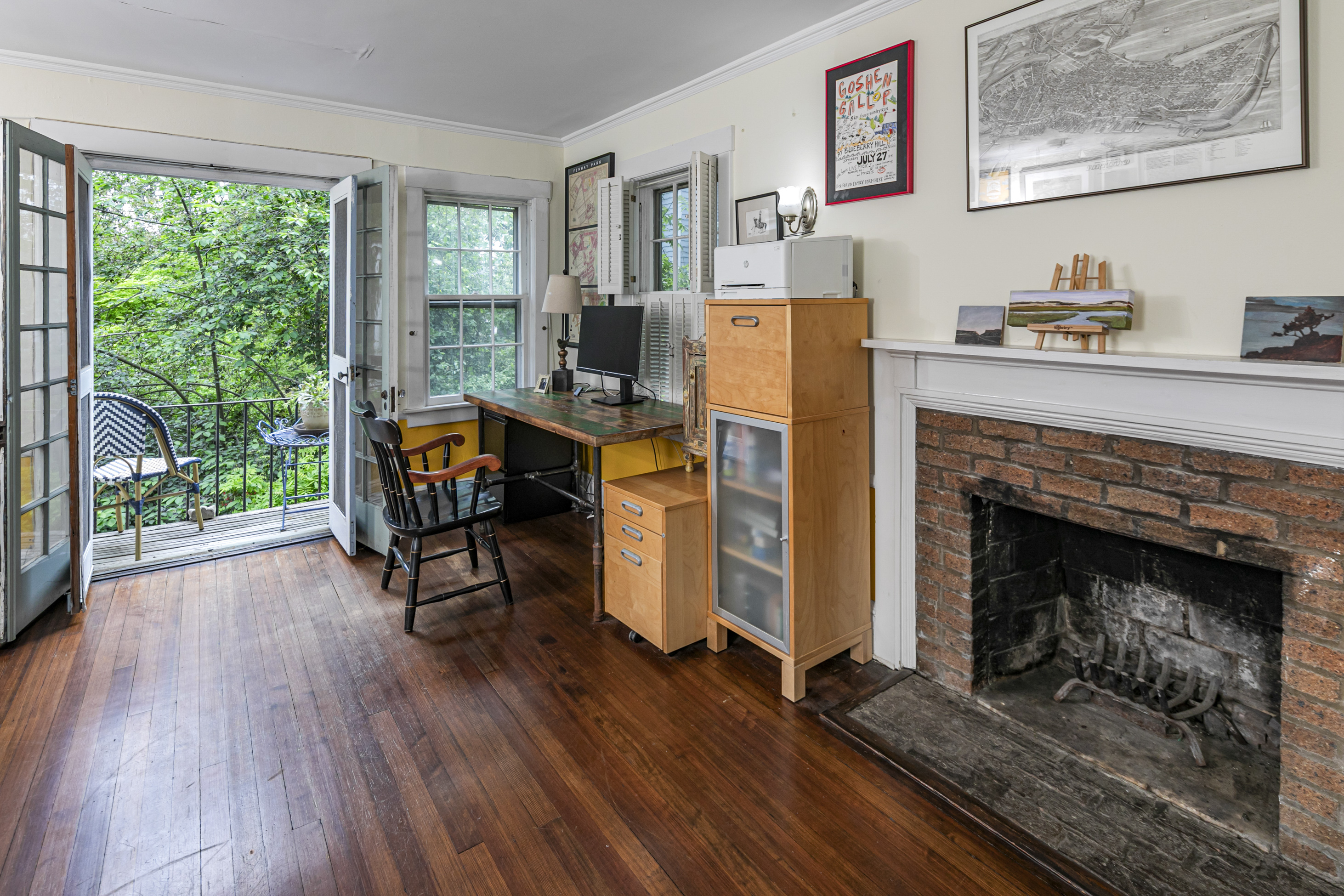  Storybook Princeton Home With Garden, Ponds, Parking, and In-town Location - 物件實景