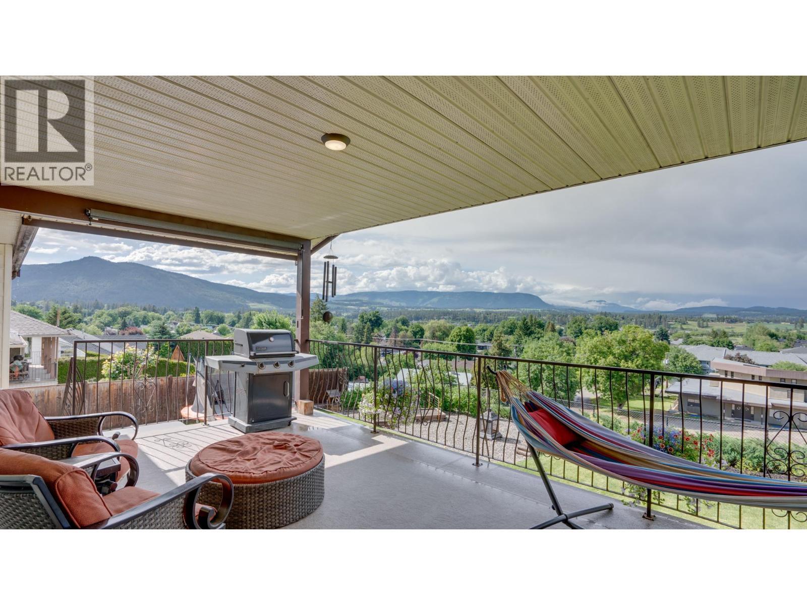 ARMSTRONG, British Columbia, V4Y 0B3, CA, 4 Bedrooms Bedrooms, ,2 BathroomsBathrooms,Residential,For Sale,1950406