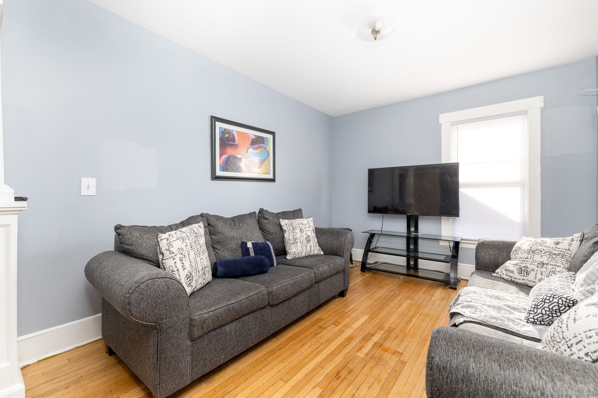 Hartford, Connecticut, 06105, United States, 8 Bedrooms Bedrooms, ,3 BathroomsBathrooms,Residential,For Sale,1994837