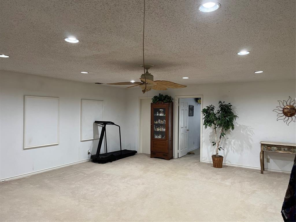 Garland, Texas, 75043, United States, 4 Bedrooms Bedrooms, ,3 BathroomsBathrooms,Residential,For Sale,1818340
