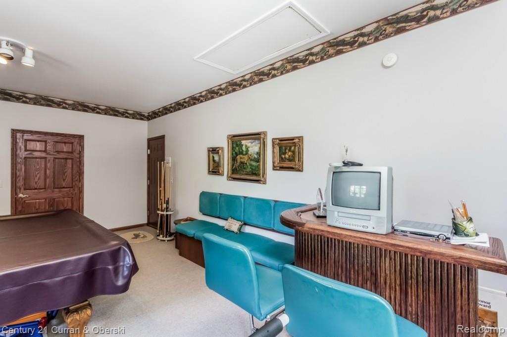 Farmington Hills, Michigan, 48331, United States, 6 Bedrooms Bedrooms, ,7 BathroomsBathrooms,Residential,For Sale,1914340