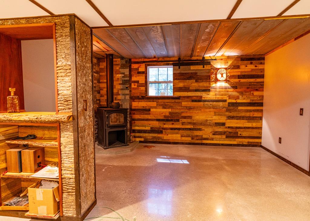 Reliance, Tennessee, 37369, United States, 3 Bedrooms Bedrooms, ,2 BathroomsBathrooms,Residential,For Sale,1985827