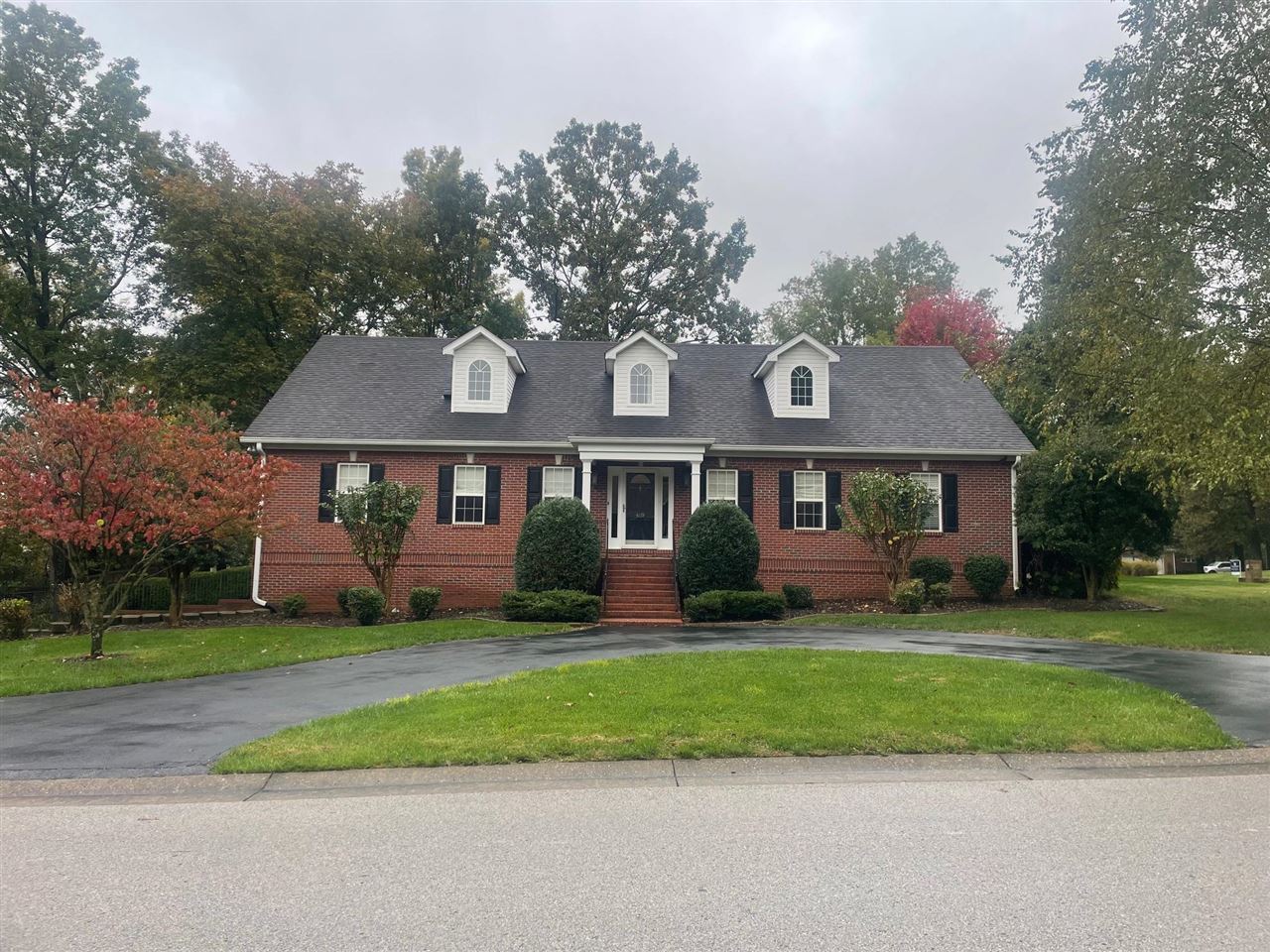 Bowling Green, Kentucky, 42104, United States, 4 Bedrooms Bedrooms, ,5 BathroomsBathrooms,Residential,For Sale,1971353