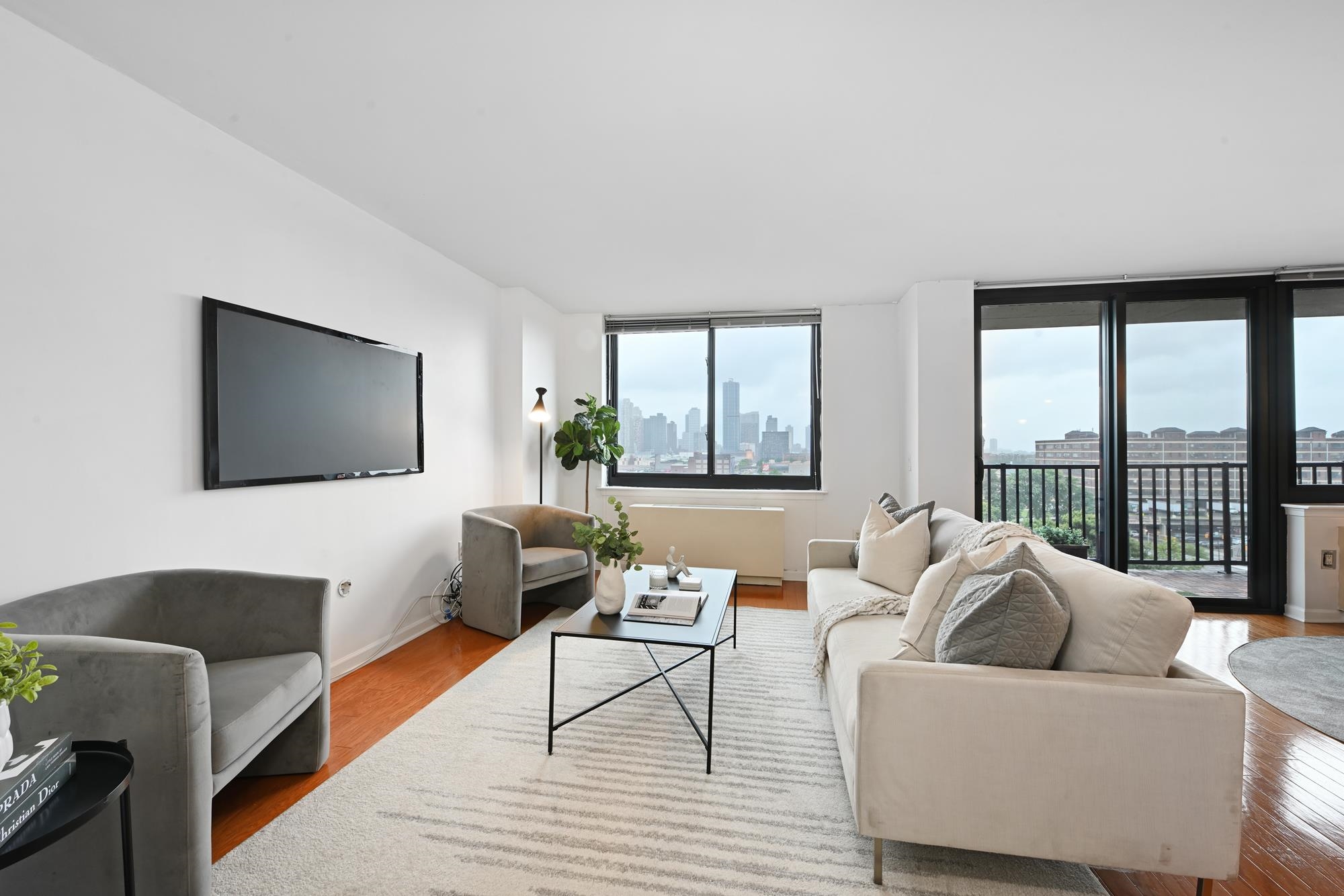Jersey City, New Jersey, 07310, United States, 2 Bedrooms Bedrooms, ,2 BathroomsBathrooms,Residential,For Sale,1925571