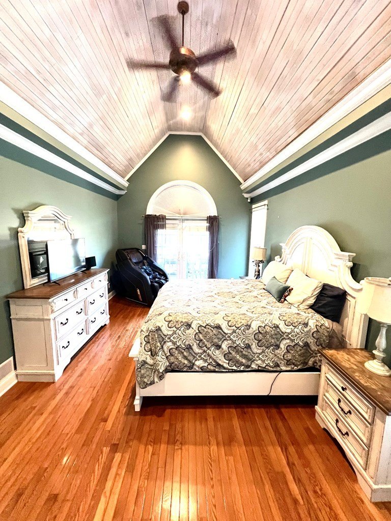 Prestonsburg, Kentucky, 41653, United States, 4 Bedrooms Bedrooms, ,4 BathroomsBathrooms,Residential,For Sale,1978376