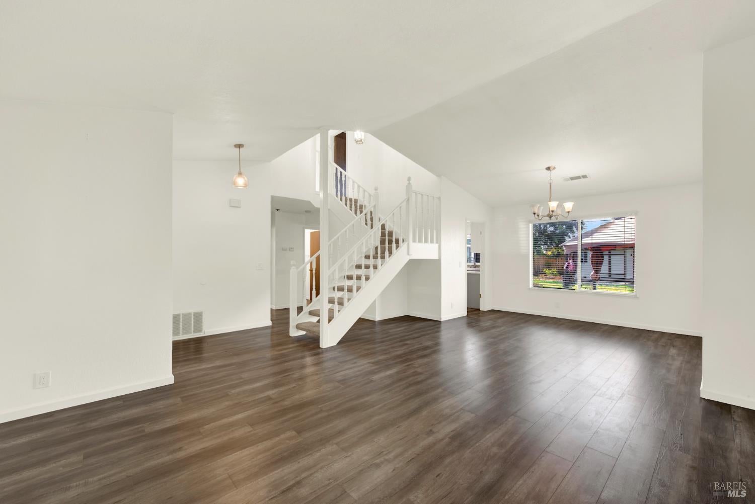 Suisun City, California, 94585, United States, 4 Bedrooms Bedrooms, ,3 BathroomsBathrooms,Residential,For Sale,1989604