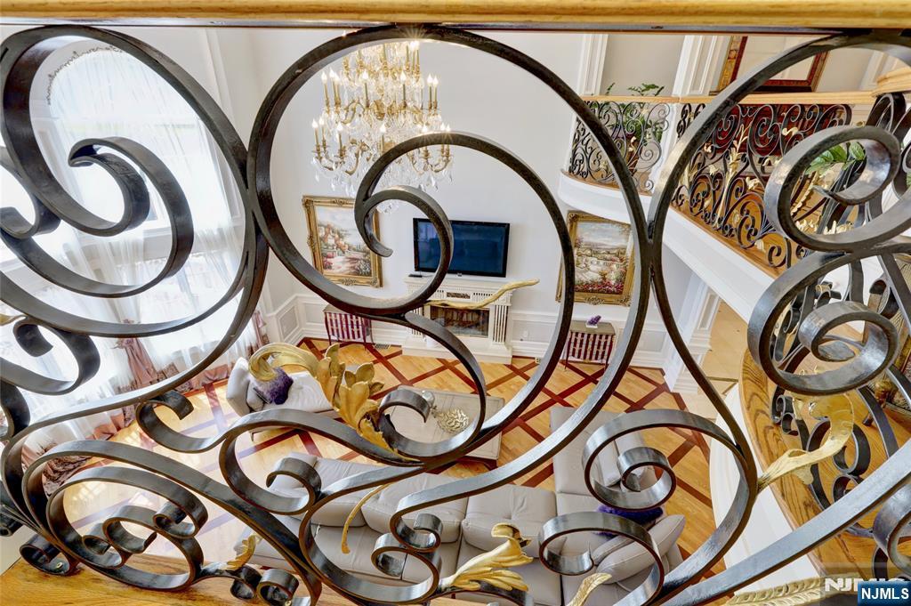 Fort Lee, New Jersey, 07024, United States, 6 Bedrooms Bedrooms, ,7 BathroomsBathrooms,Residential,For Sale,1891733