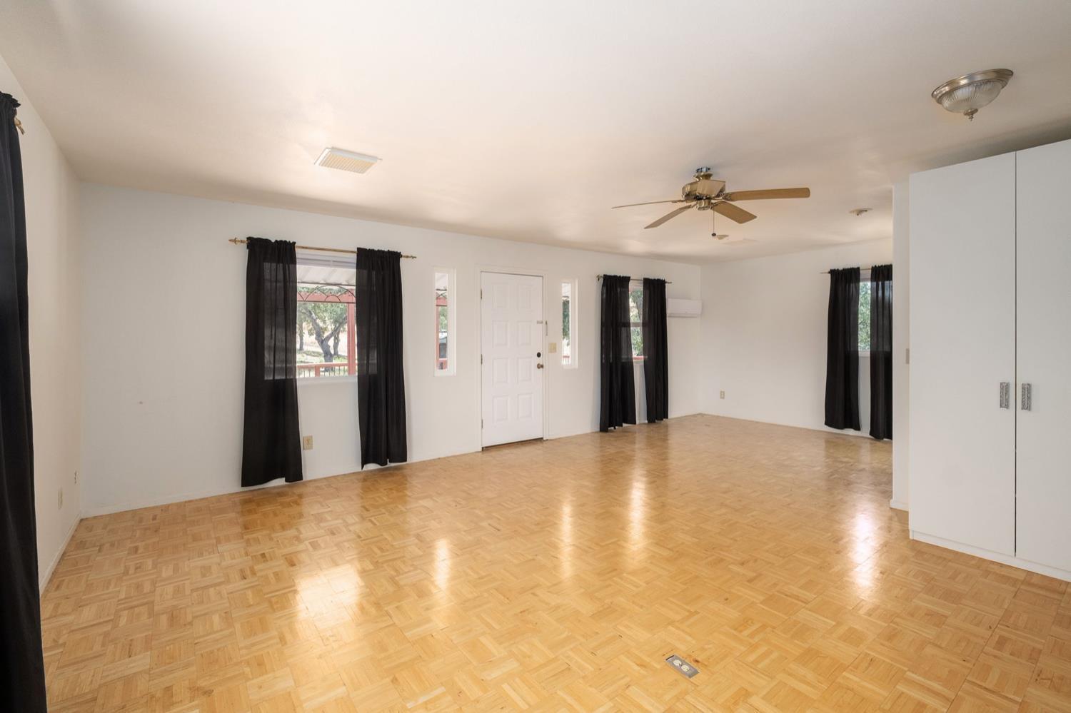 Raymond, California, 93653, United States, 3 Bedrooms Bedrooms, ,3 BathroomsBathrooms,Residential,For Sale,2048178