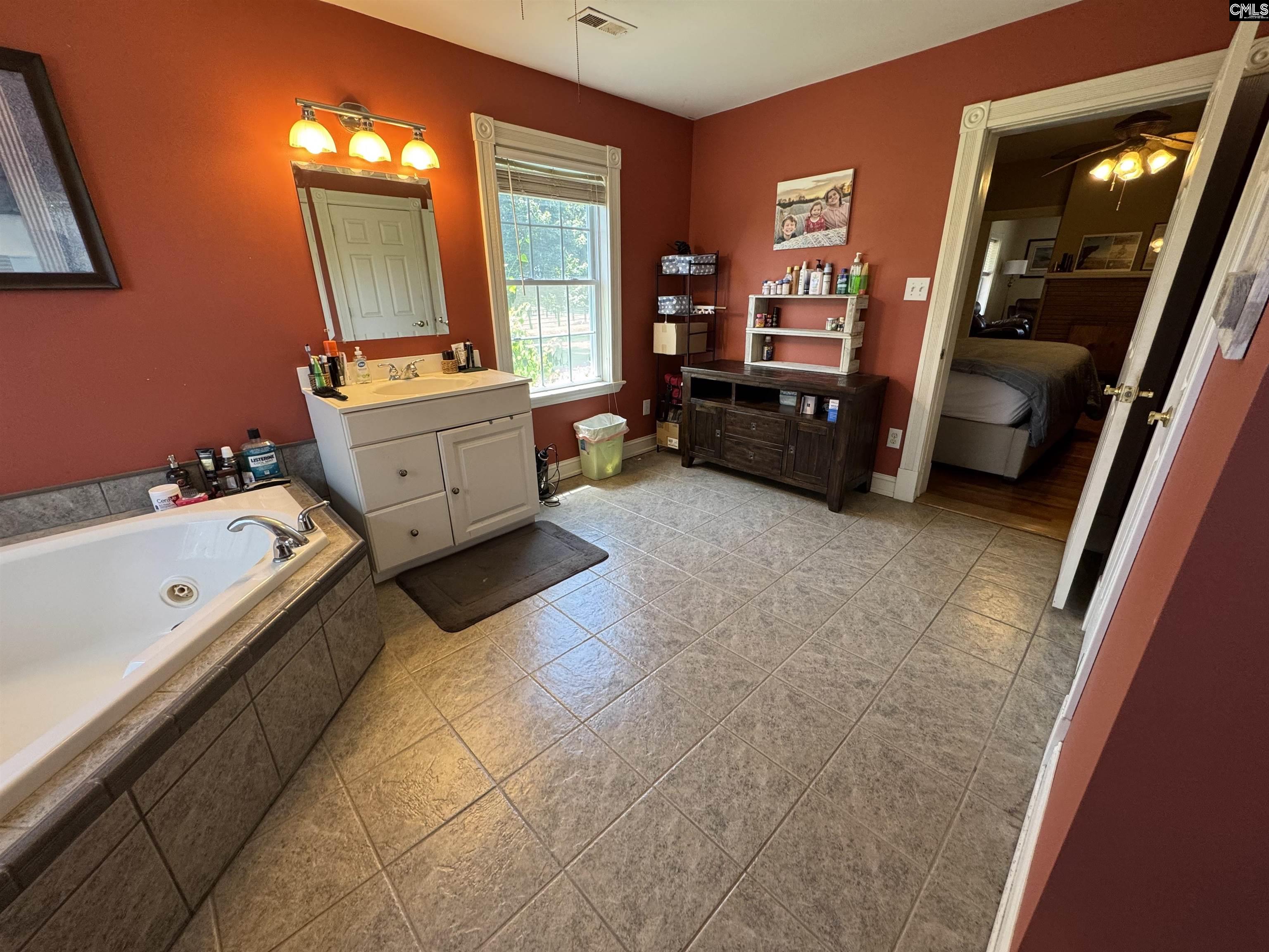 Newberry, South Carolina, 29108, United States, 3 Bedrooms Bedrooms, ,3 BathroomsBathrooms,Residential,For Sale,1987677