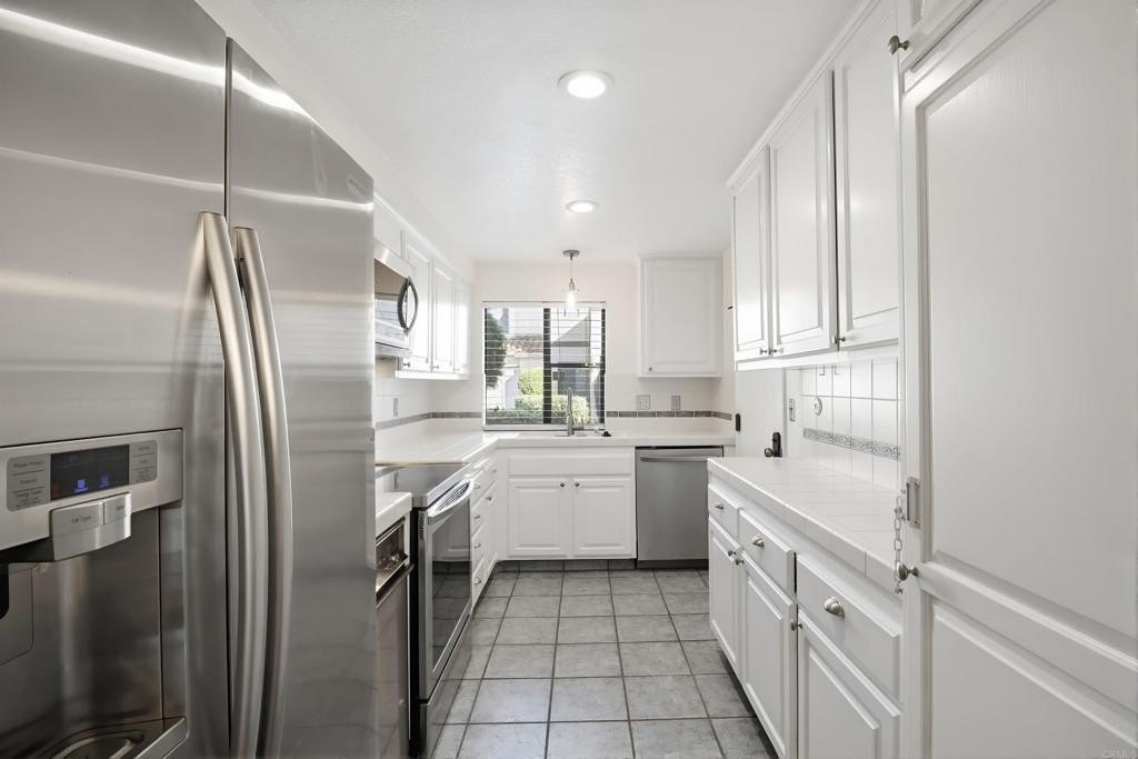 La Mesa, California, 91942, United States, 2 Bedrooms Bedrooms, ,2 BathroomsBathrooms,Residential,For Sale,1991099