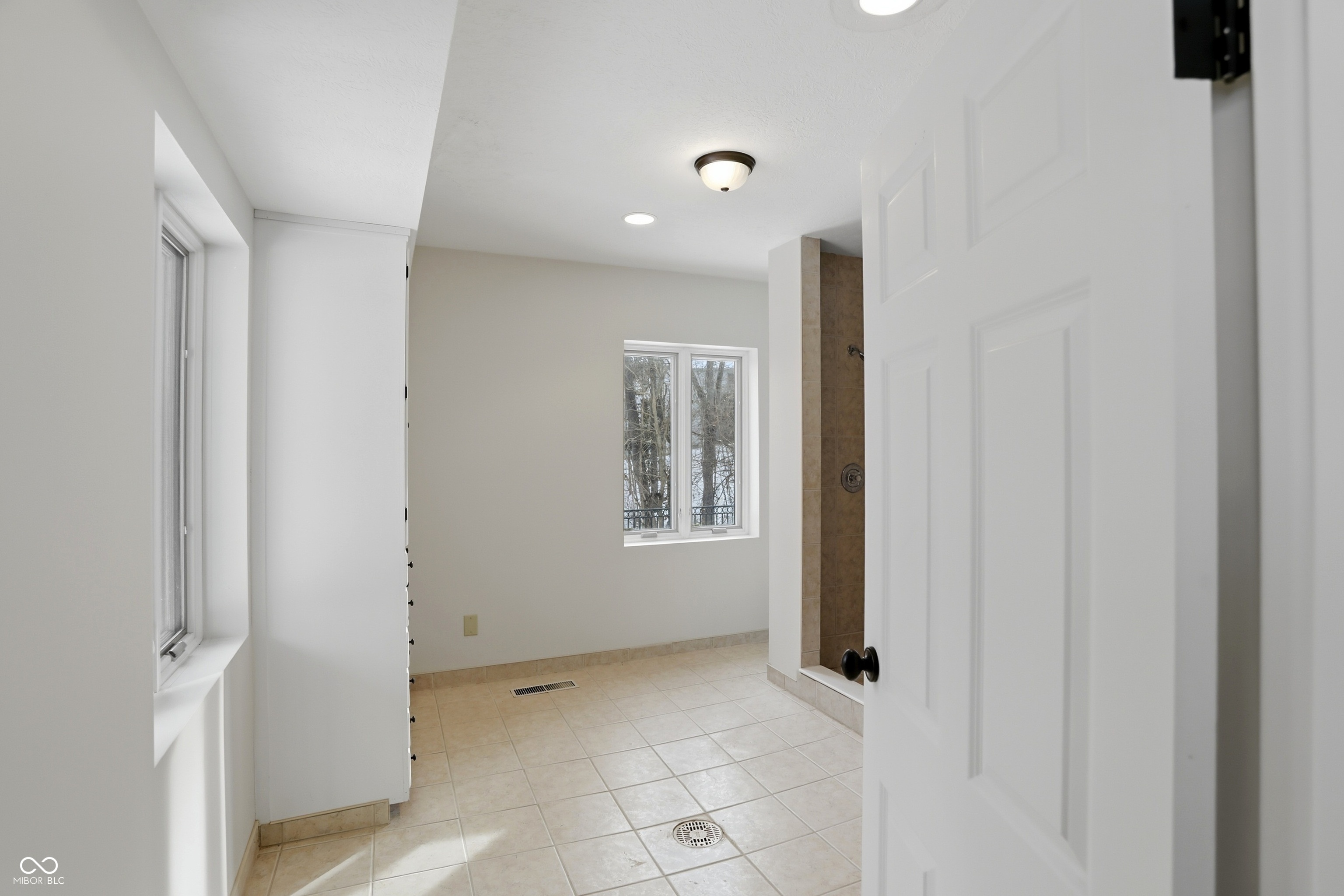 Indianapolis, Indiana, 46256, United States, 6 Bedrooms Bedrooms, ,10 BathroomsBathrooms,Residential,For Sale,2016946