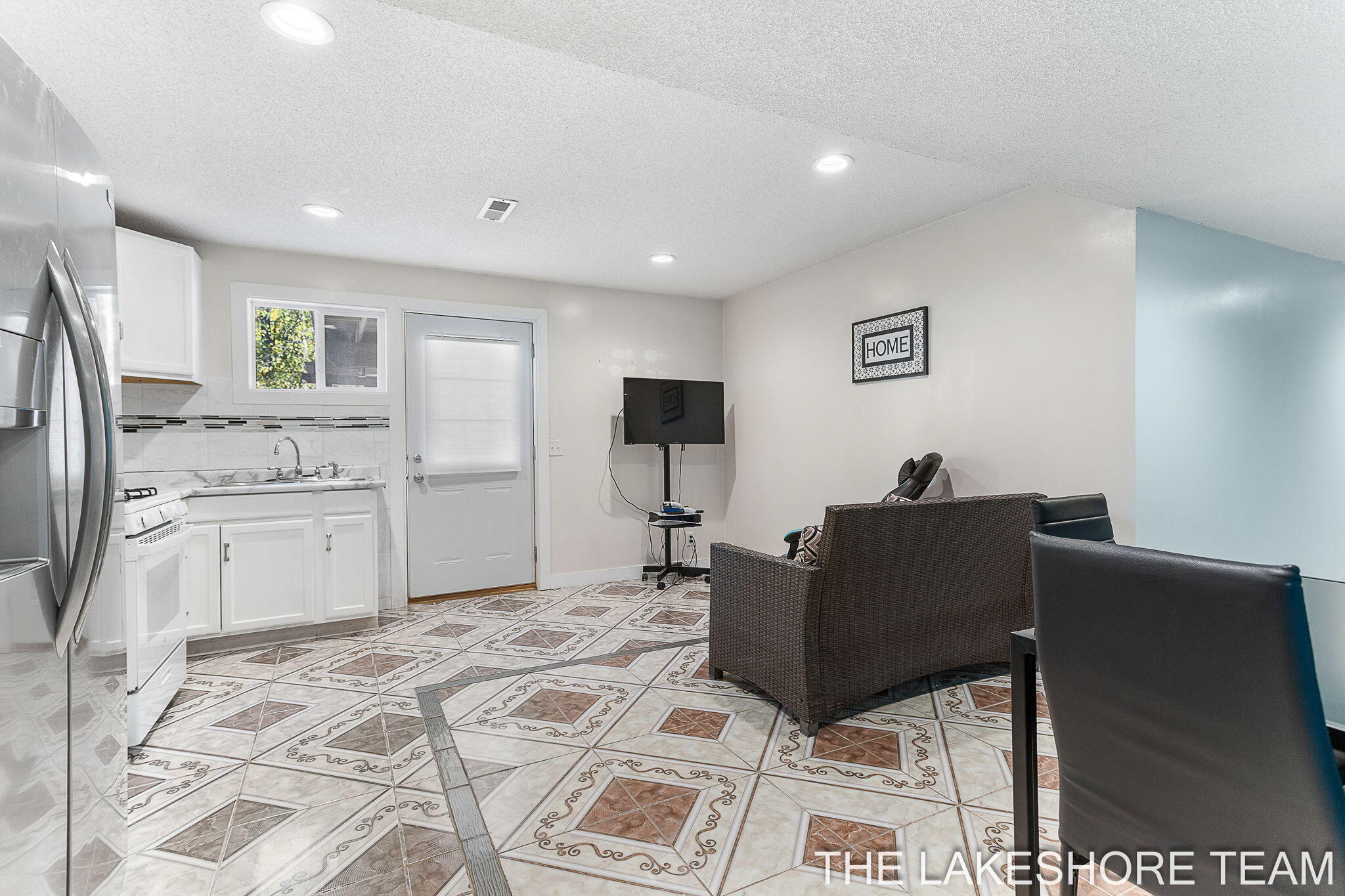 Holland, Michigan, 49424, United States, 5 Bedrooms Bedrooms, ,4 BathroomsBathrooms,Residential,For Sale,1973082