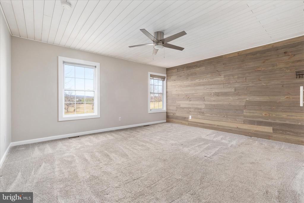 Winchester, Virginia, 22602, United States, 5 Bedrooms Bedrooms, ,5 BathroomsBathrooms,Residential,For Sale,2005998