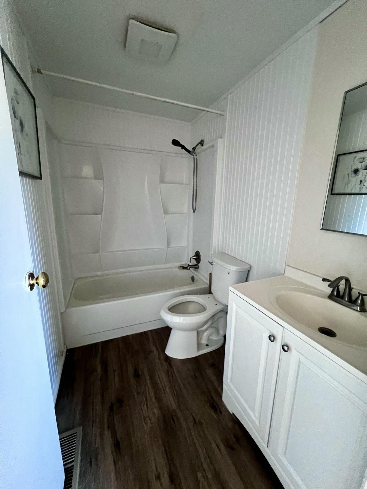 Greenville, Utah, 84731, United States, 5 Bedrooms Bedrooms, ,2 BathroomsBathrooms,Residential,For Sale,1978294