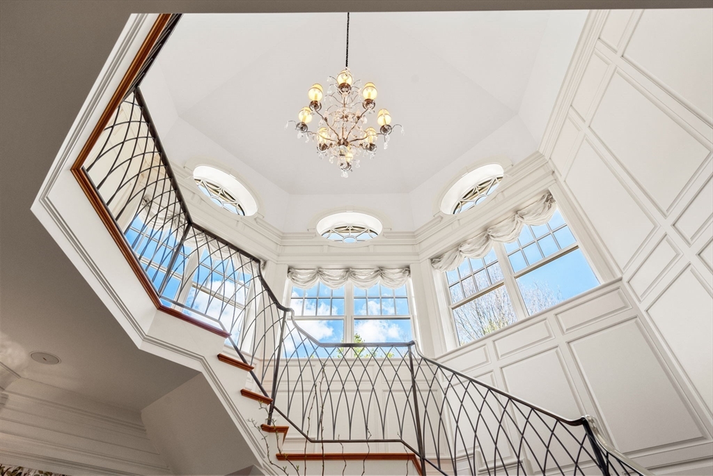 Beverly, Massachusetts, 01915, United States, 5 Bedrooms Bedrooms, ,8 BathroomsBathrooms,Residential,For Sale,1784465