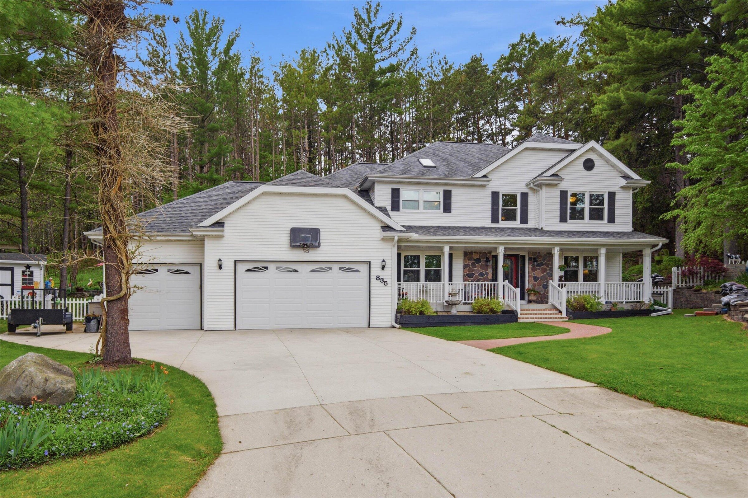 Plymouth, Wisconsin, 53073, United States, 4 Bedrooms Bedrooms, ,4 BathroomsBathrooms,Residential,For Sale,2047944