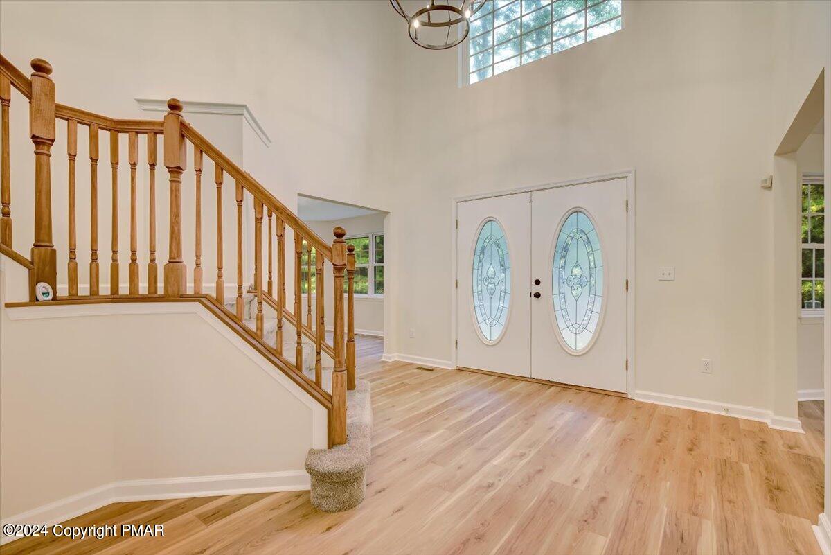 Stroudsburg, Pennsylvania, 18360, United States, 4 Bedrooms Bedrooms, ,3 BathroomsBathrooms,Residential,For Sale,1858014
