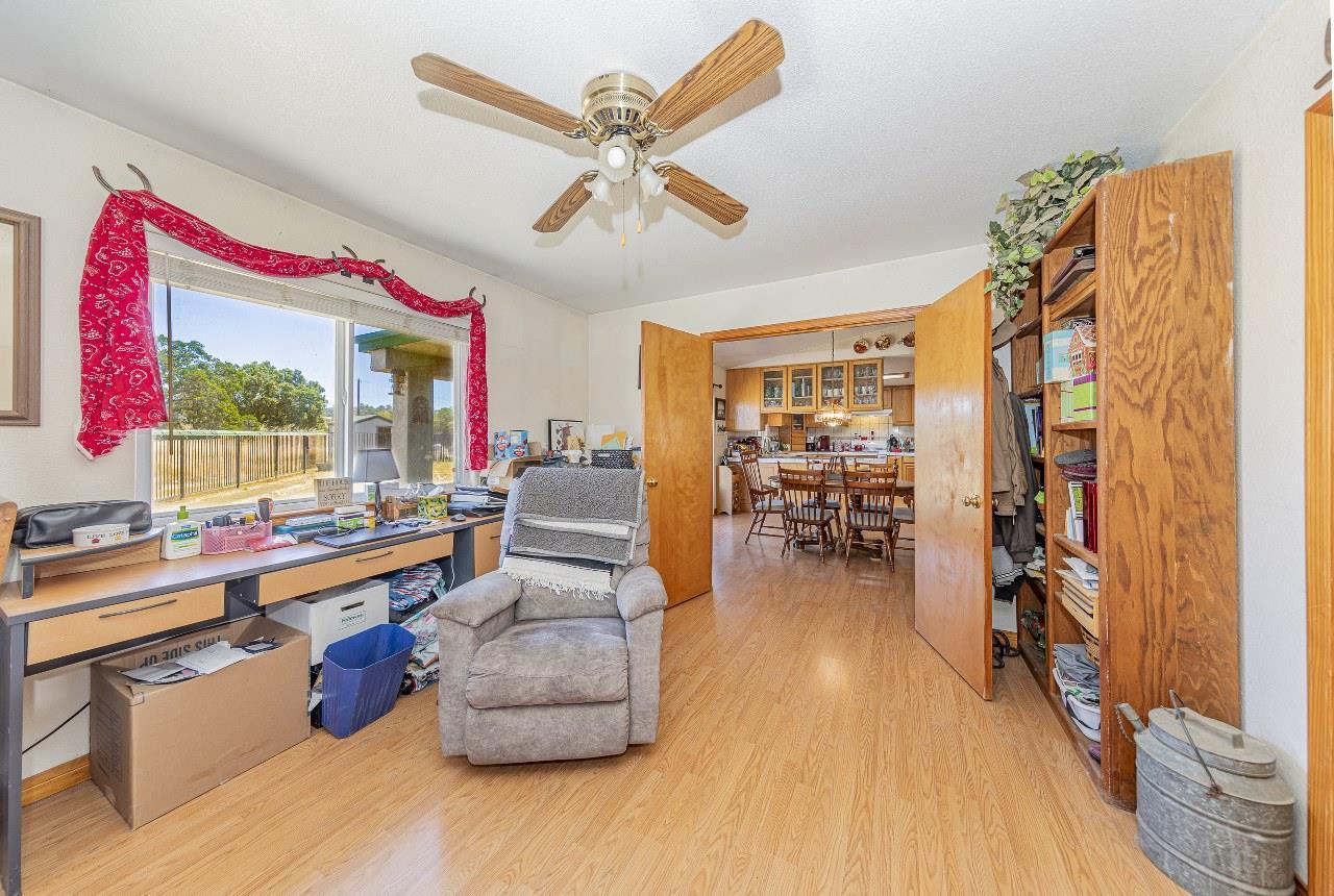 Raymond, California, 93653, United States, 4 Bedrooms Bedrooms, ,3 BathroomsBathrooms,Residential,For Sale,1976081