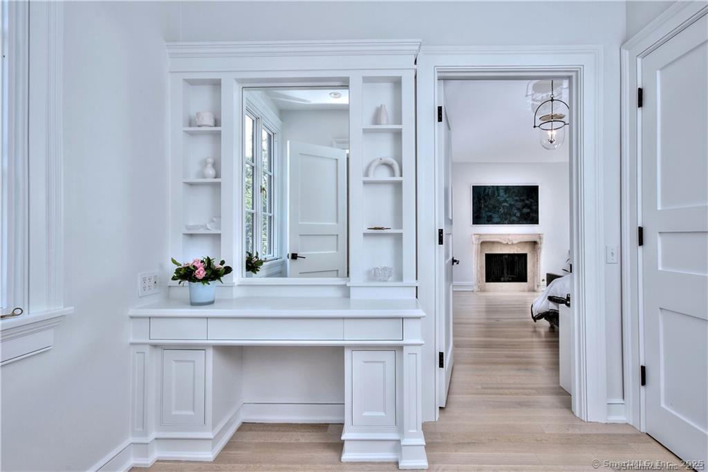 Westport, Connecticut, 06880, United States, 6 Bedrooms Bedrooms, ,7 BathroomsBathrooms,Residential,For Sale,1784417