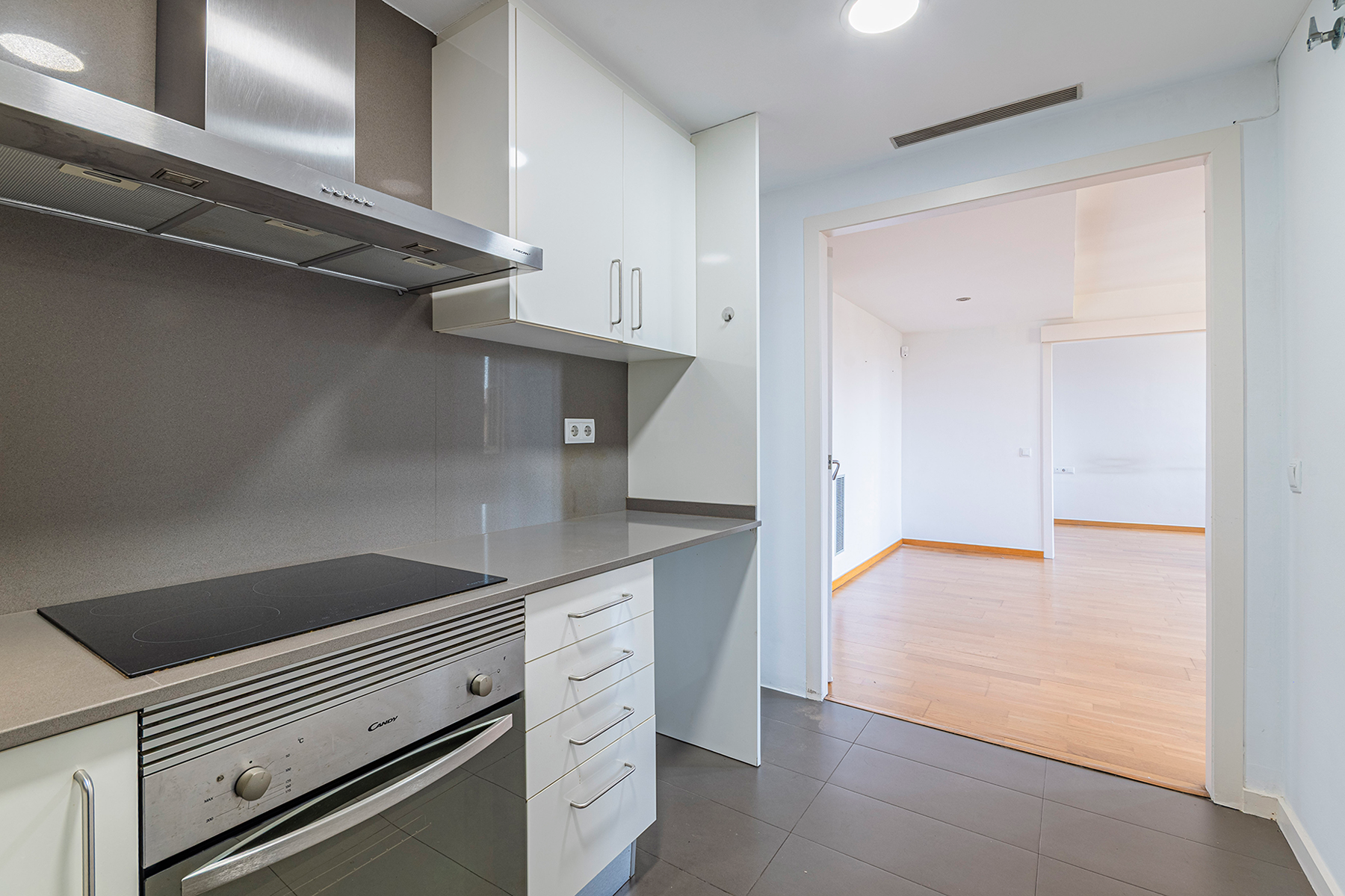  Bright apartment on high floor with private terrace in Eixample - 物件實景