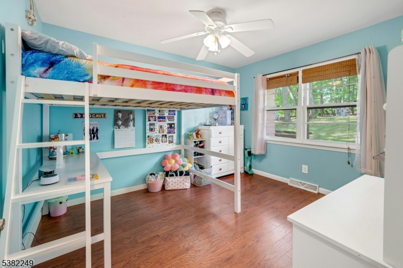 Rockaway Twp., New Jersey, 07866, United States, 3 Bedrooms Bedrooms, ,1 BathroomBathrooms,Residential,For Sale,1940622