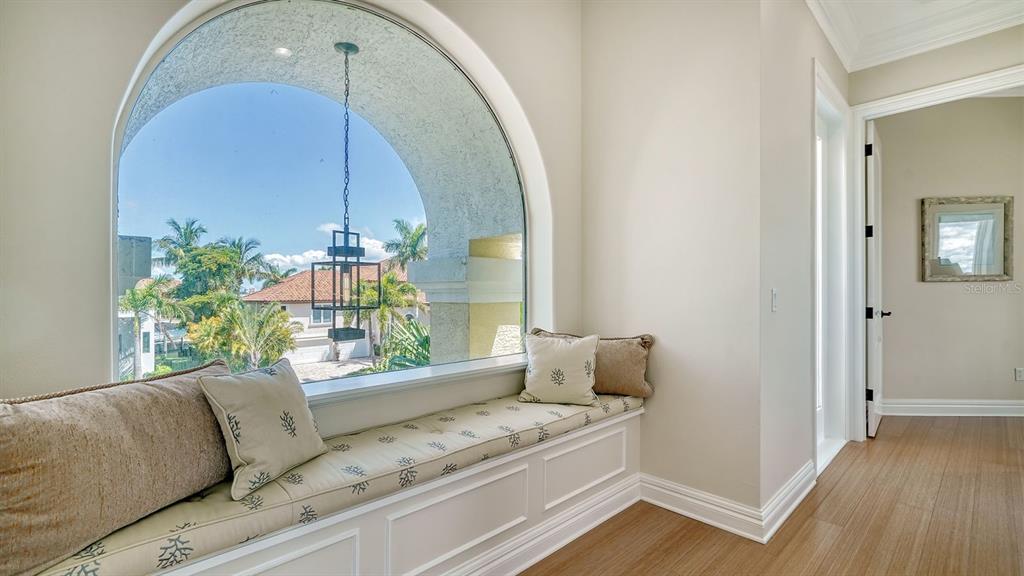 Longboat Key, Florida, 34228, United States, 4 Bedrooms Bedrooms, ,5 BathroomsBathrooms,Residential,For Sale,1999864