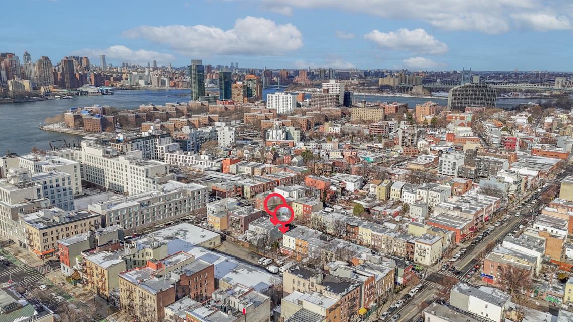 Astoria, New York, 11102, United States, 5 Bedrooms Bedrooms, ,2 BathroomsBathrooms,Residential,For Sale,1895172