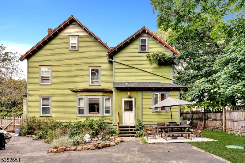 Califon Boro, New Jersey, 07830, United States, 3 Bedrooms Bedrooms, ,2 BathroomsBathrooms,Residential,For Sale,1958748