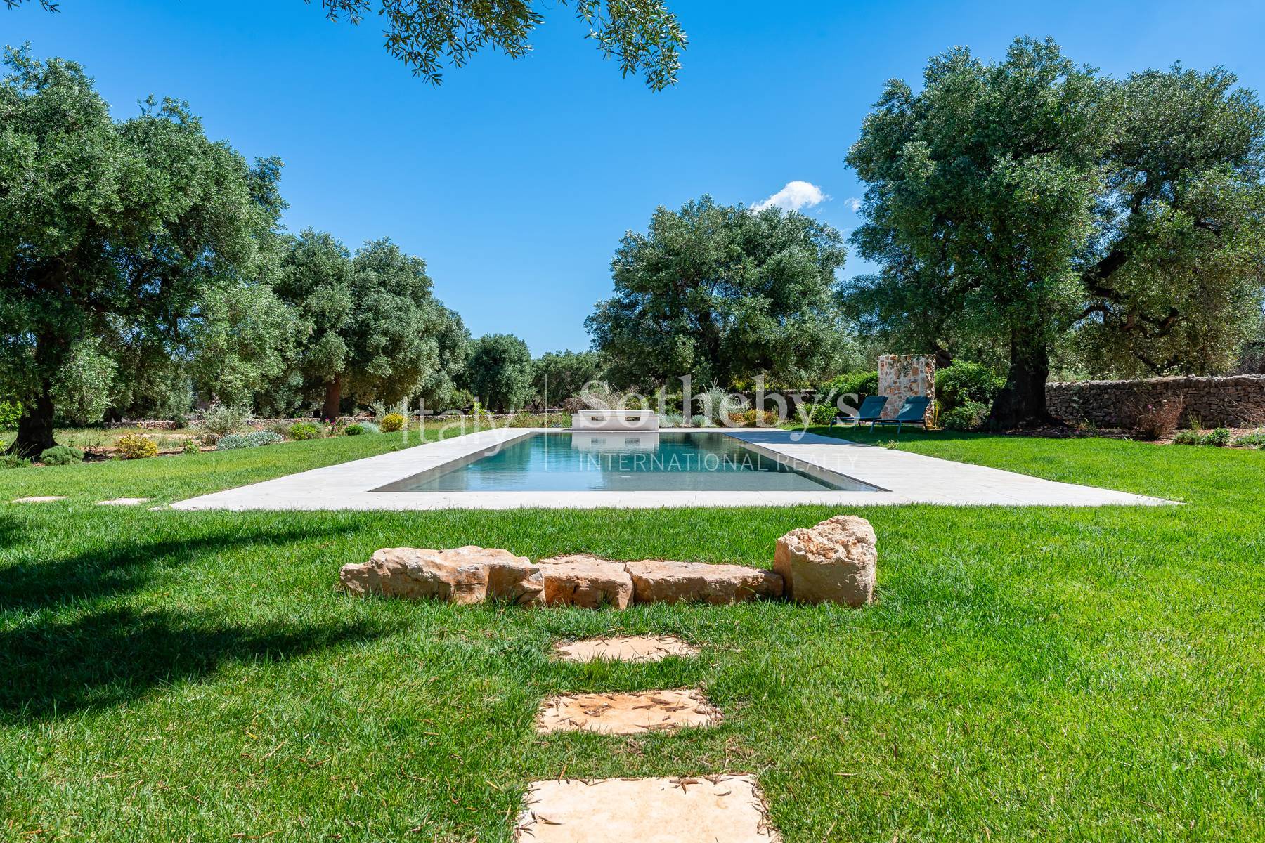  Refined trulli residence with swimming pool surrounded by nature - 物件實景