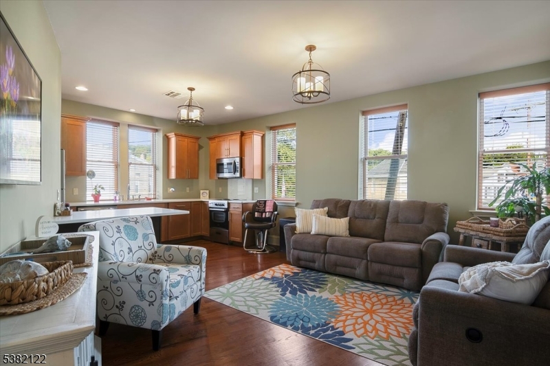 Rockaway Boro, New Jersey, 07866-3003, United States, 2 Bedrooms Bedrooms, ,Residential,For Sale,1936979