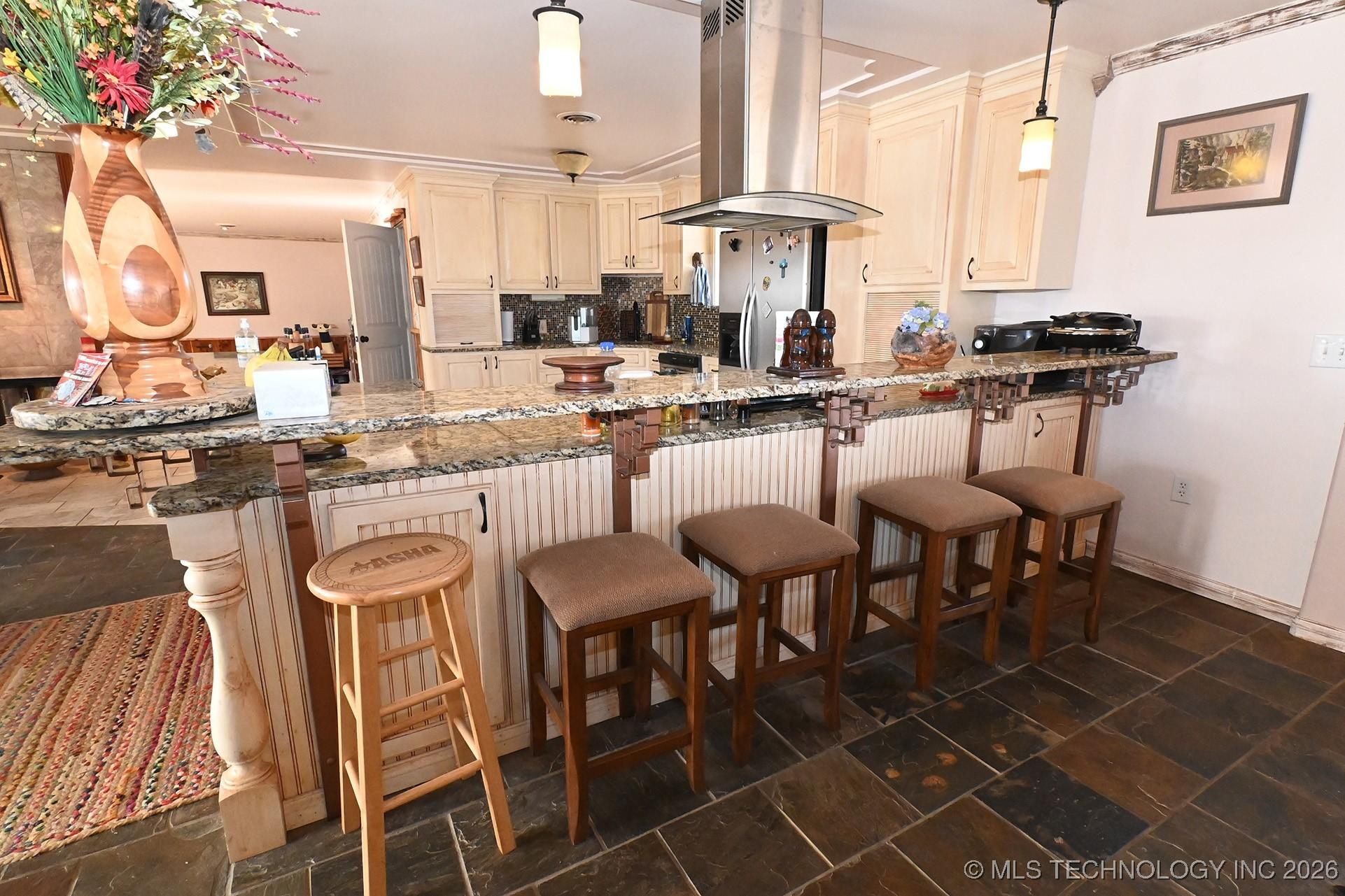 Sallisaw, Oklahoma, 74955, United States, 6 Bedrooms Bedrooms, ,4 BathroomsBathrooms,Residential,For Sale,2009244