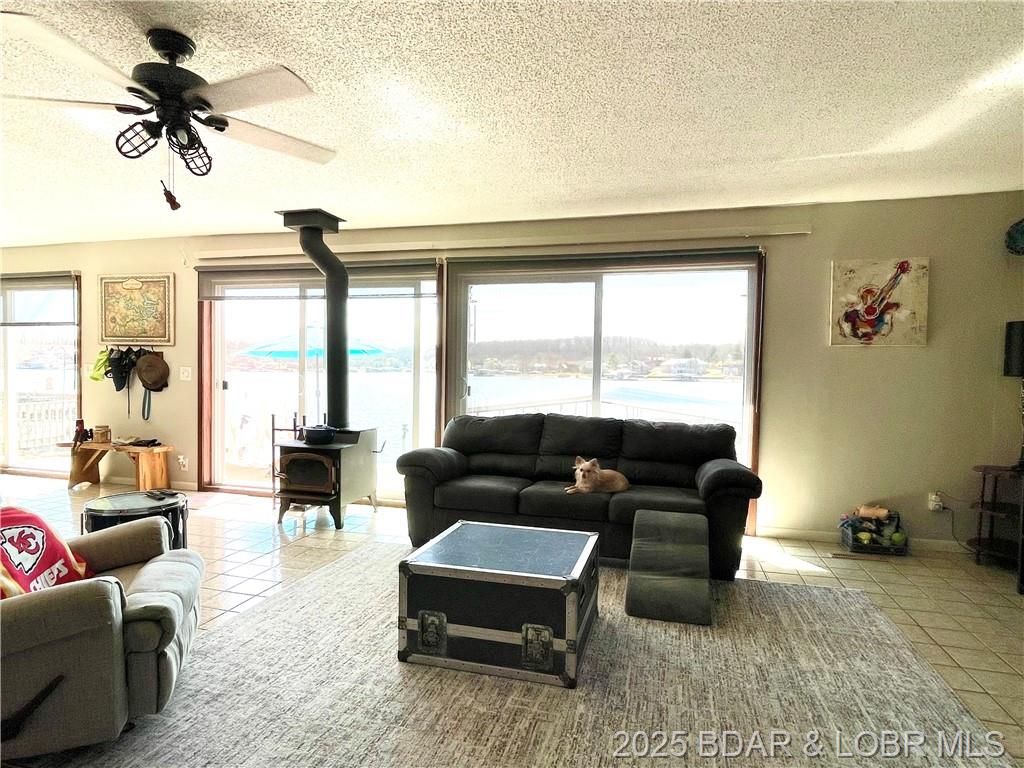 Gravois Mills, Missouri, 65037, United States, 5 Bedrooms Bedrooms, ,4 BathroomsBathrooms,Residential,For Sale,1829995