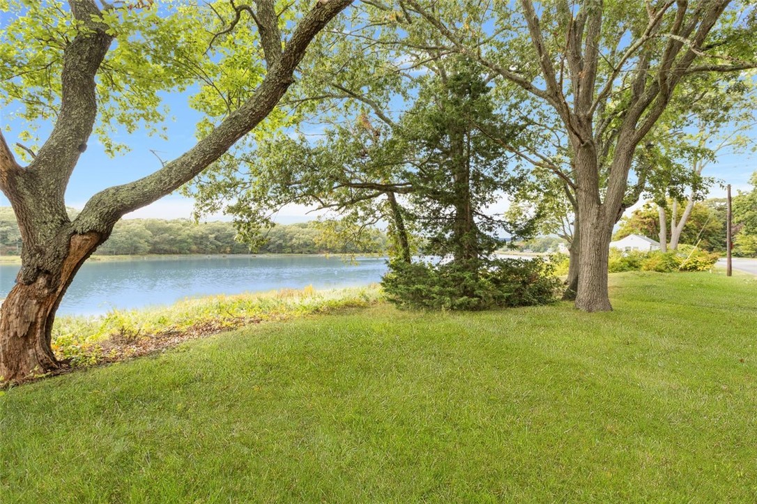 Warwick, Rhode Island, 02889, United States, 4 Bedrooms Bedrooms, ,2 BathroomsBathrooms,Residential,For Sale,1988287