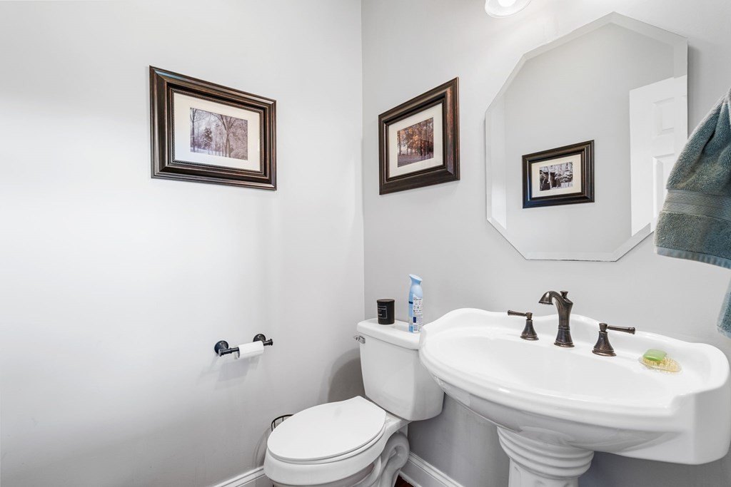 Hayesville, North Carolina, 28904, United States, 3 Bedrooms Bedrooms, ,3 BathroomsBathrooms,Residential,For Sale,2005507