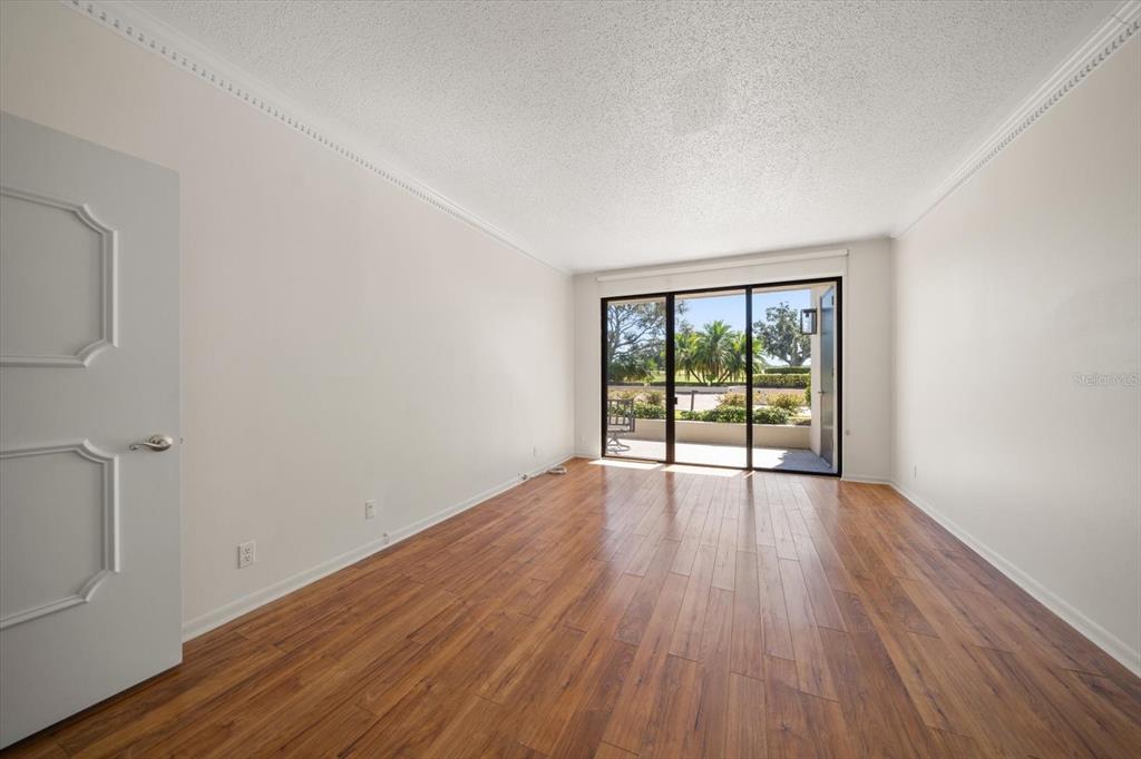 Belleair, Florida, 33756, United States, 2 Bedrooms Bedrooms, ,2 BathroomsBathrooms,Residential,For Sale,1993557