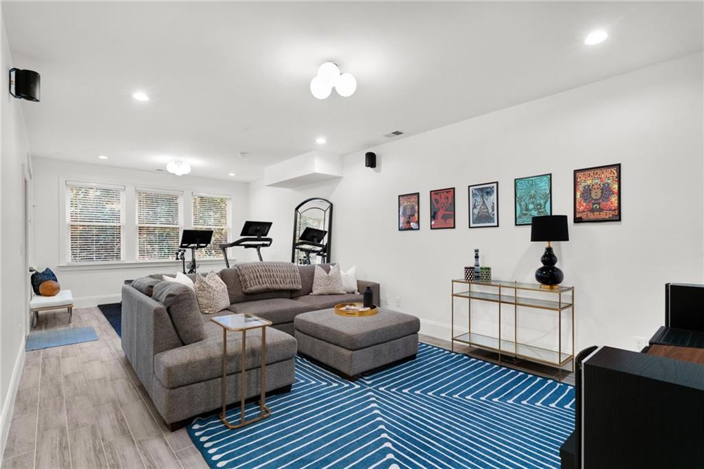 Atlanta, Georgia, 30328, United States, 3 Bedrooms Bedrooms, ,4 BathroomsBathrooms,Residential,For Sale,1994391