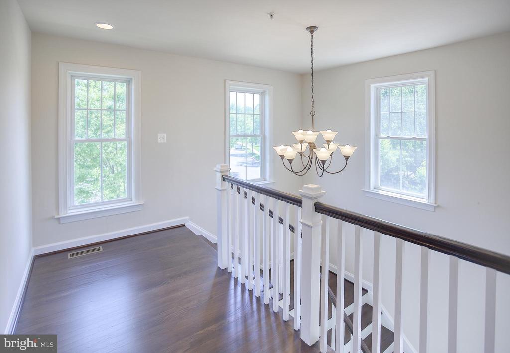 Silver Spring, Maryland, 20906, United States, 4 Bedrooms Bedrooms, ,5 BathroomsBathrooms,Residential,For Sale,1900768