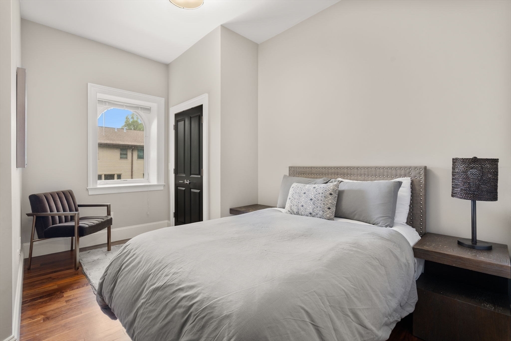 Brookline, Massachusetts, 02445, United States, 4 Bedrooms Bedrooms, ,4 BathroomsBathrooms,Residential,For Sale,1911684