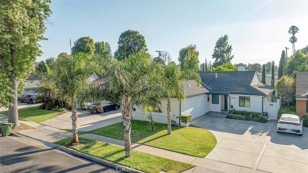 Valley Glen, California, 91405, United States, 3 Bedrooms Bedrooms, ,3 BathroomsBathrooms,Residential,For Sale,1938846