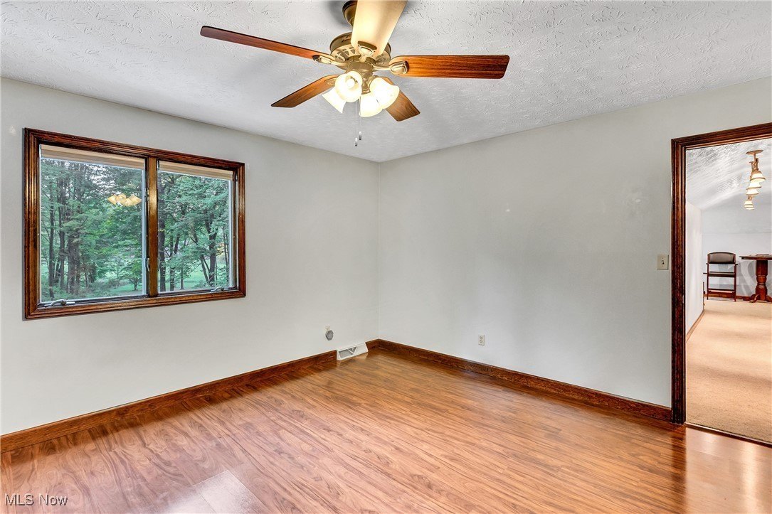 Kinsman, Ohio, 44428, United States, 4 Bedrooms Bedrooms, ,4 BathroomsBathrooms,Residential,For Sale,1983424