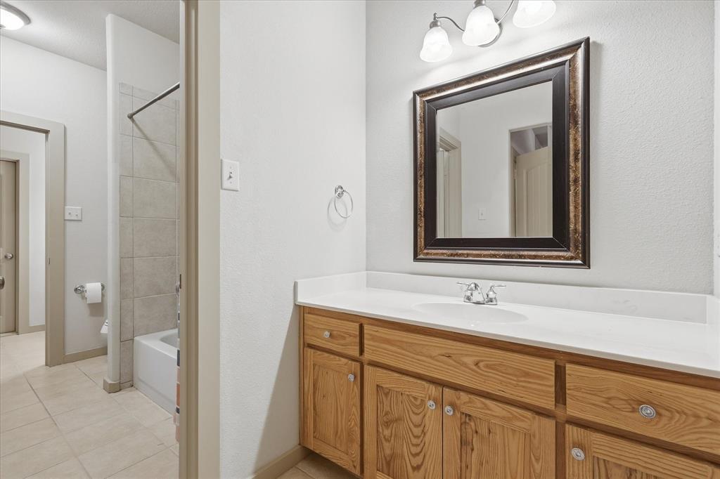 Argyle, Texas, 76226, United States, 4 Bedrooms Bedrooms, ,3 BathroomsBathrooms,Residential,For Sale,2048970