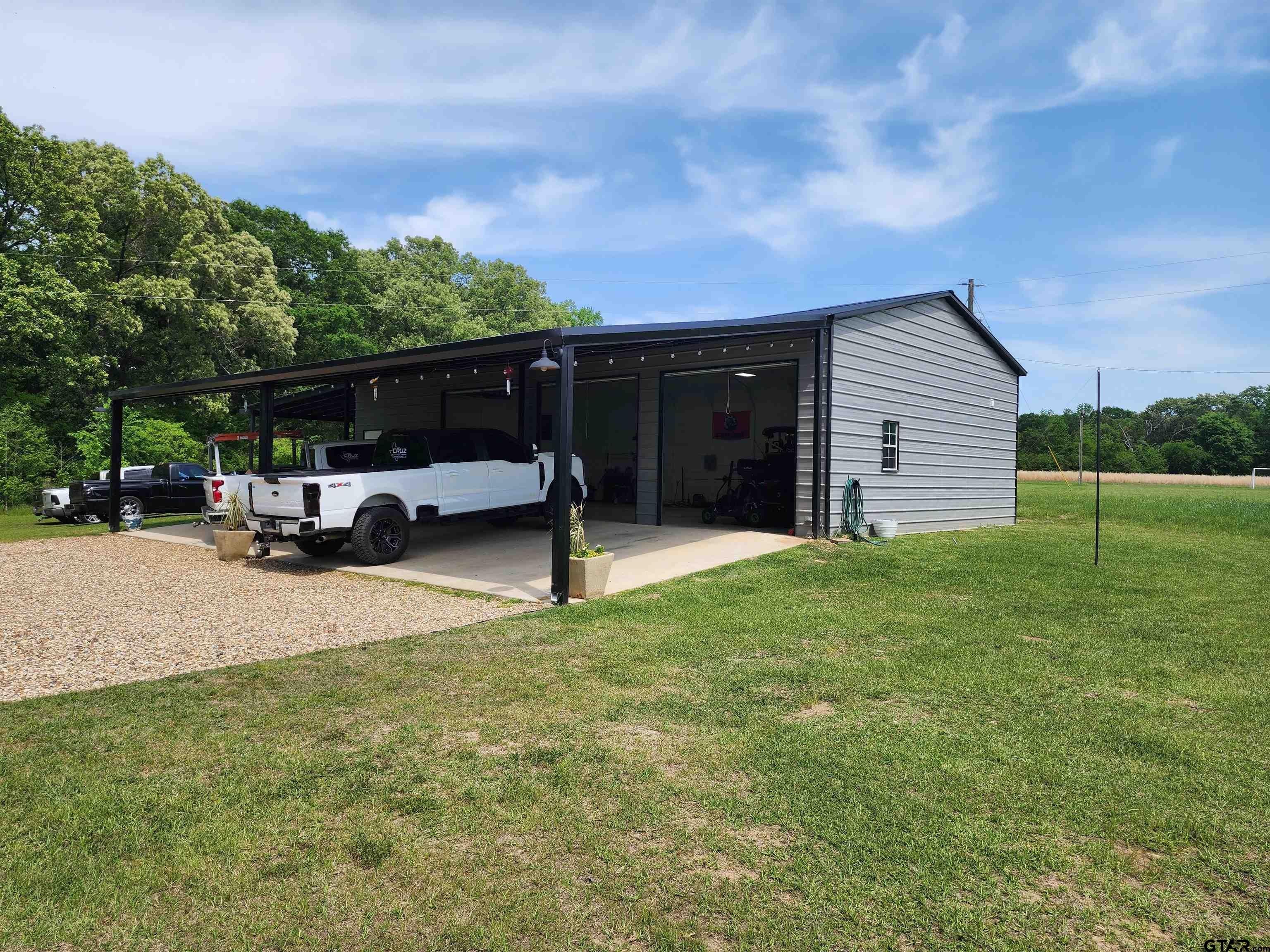 Pittsburg, Texas, 75686, United States, 4 Bedrooms Bedrooms, ,3 BathroomsBathrooms,Residential,For Sale,1943296